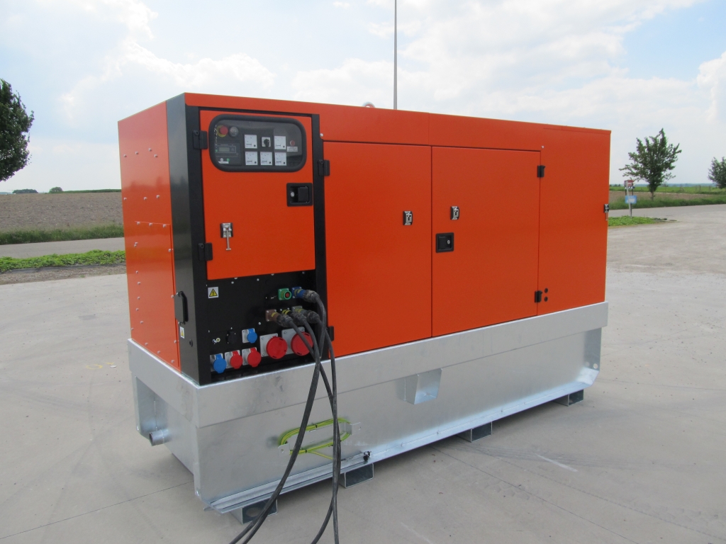 Verhuur | STROOMGROEP 180 KVA | Huren te Bree, Lommel, | Interrent Machineverhuur